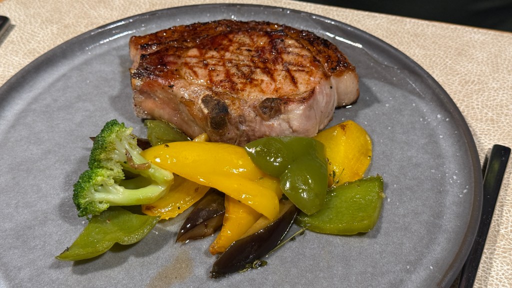 Zu Besuch im Grillrestaurant Hornox, einem gemütlichen 4-Sterne-Lokal im unteren Dorfteil von Zermatt.